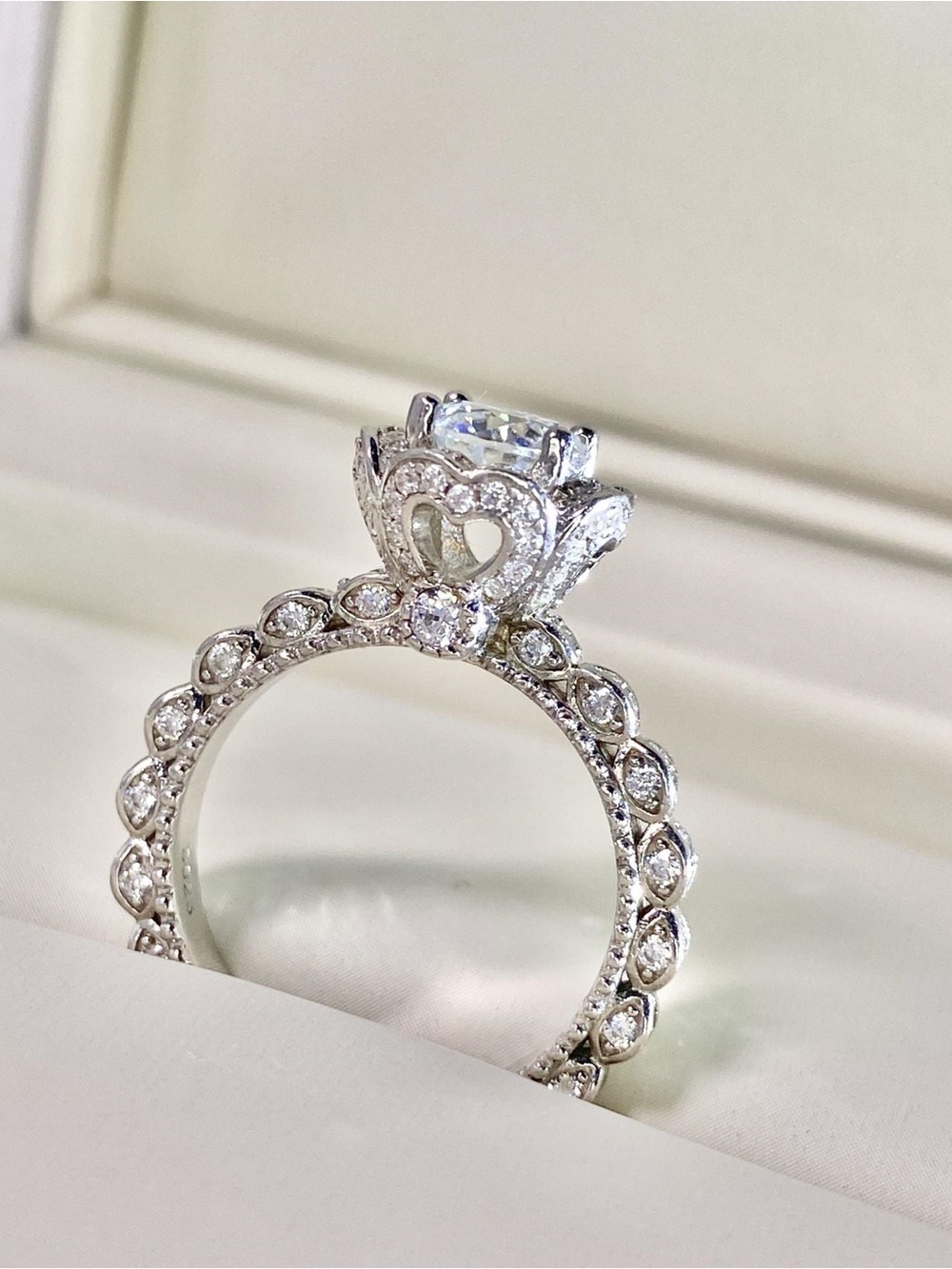 925 Sterling Silver Synthetic Moissanite Ring, Size 6, Fine Diamond Alternative